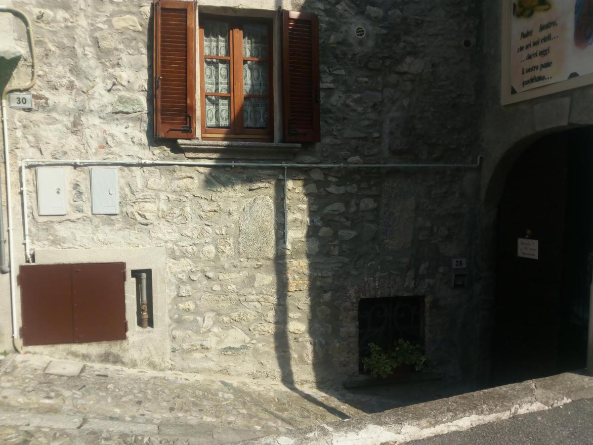 La Corte Del Pane Valbrona Luaran gambar