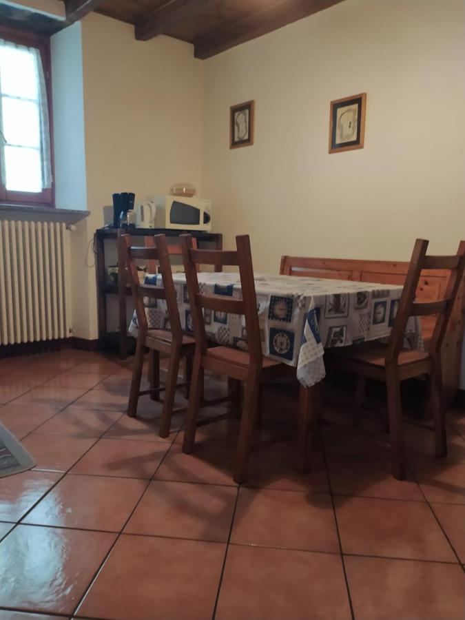 La Corte Del Pane Valbrona Luaran gambar