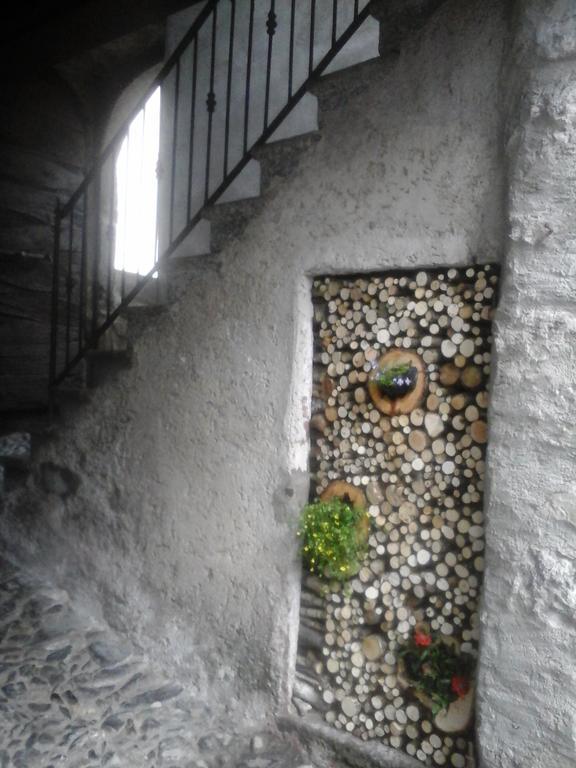 La Corte Del Pane Valbrona Luaran gambar
