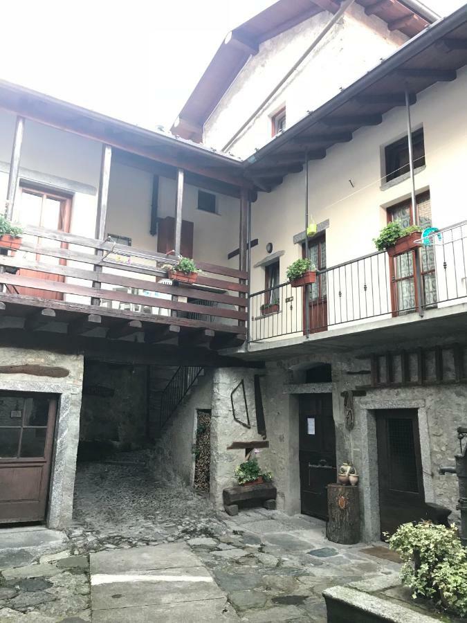 La Corte Del Pane Valbrona Luaran gambar
