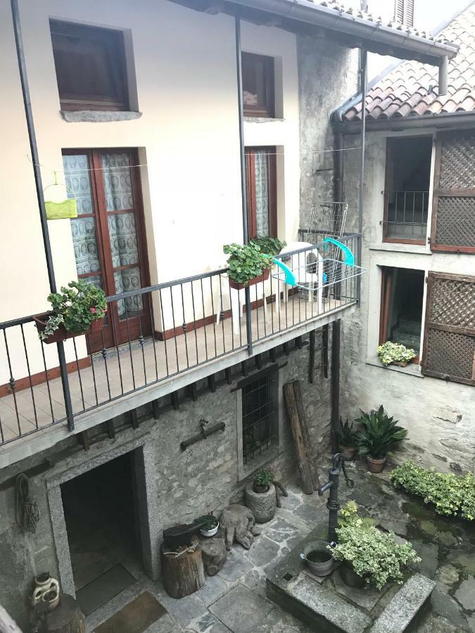 La Corte Del Pane Valbrona Luaran gambar