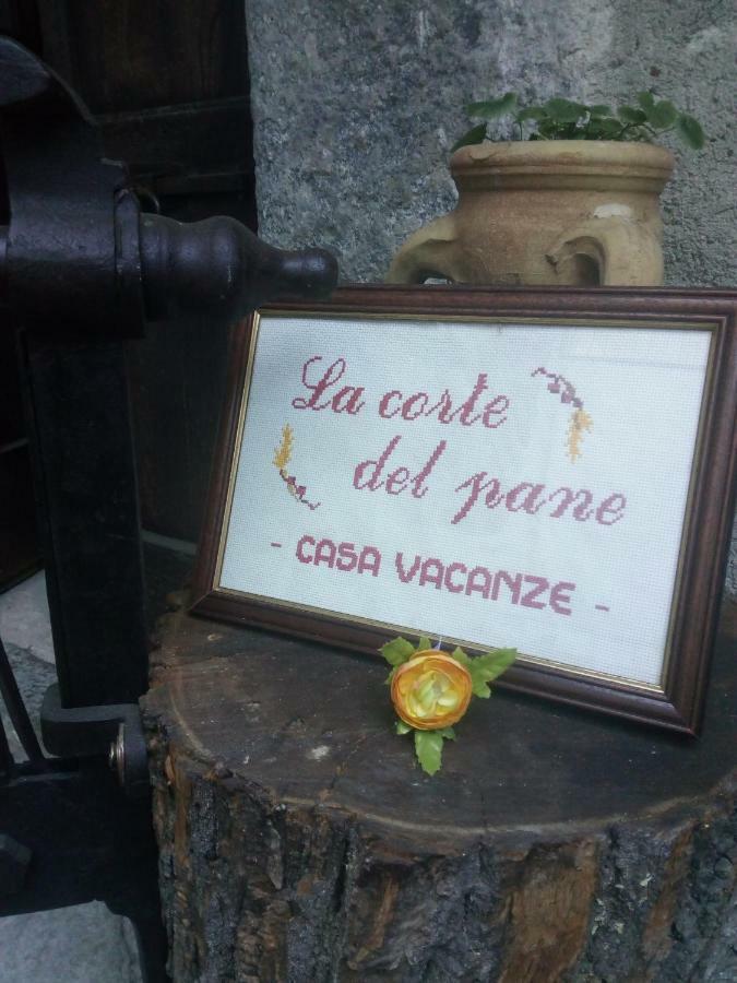 La Corte Del Pane Valbrona Luaran gambar